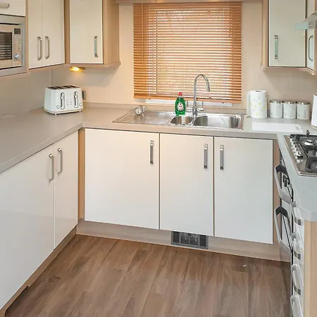 Stream Side View בית נופש